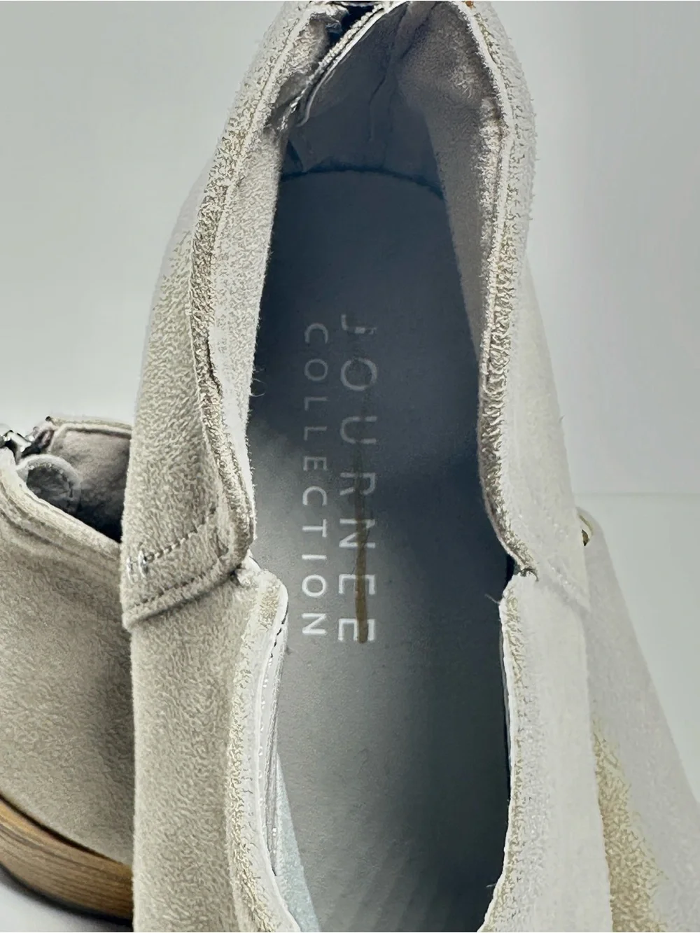 Journee Collection Livvy Gray 9W Faux Suede Ankle Booties Rear Zipper